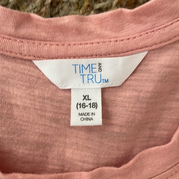 Pink three tiered tank top - Picture 2 of 6